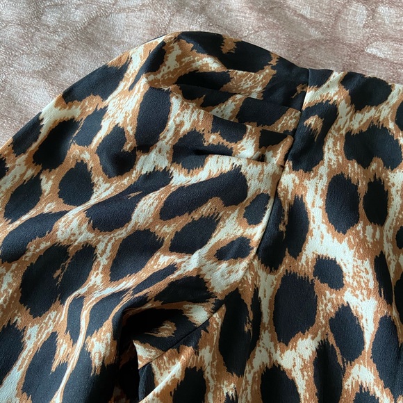 LEOPARD PRINT MINI DRESS - Picture 4 of 14